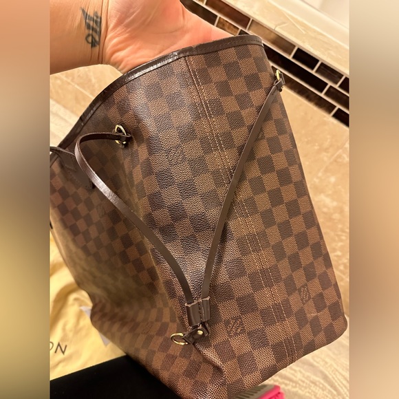 Louis Vuitton Neverfull - MM - Picture 2 of 16